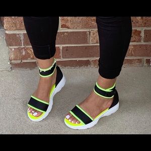 Women sandals